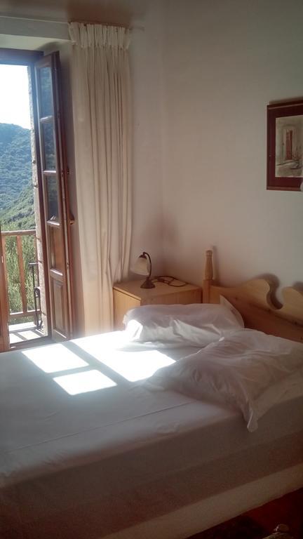 Theoni'S House Hotel Dhímitra Екстериор снимка